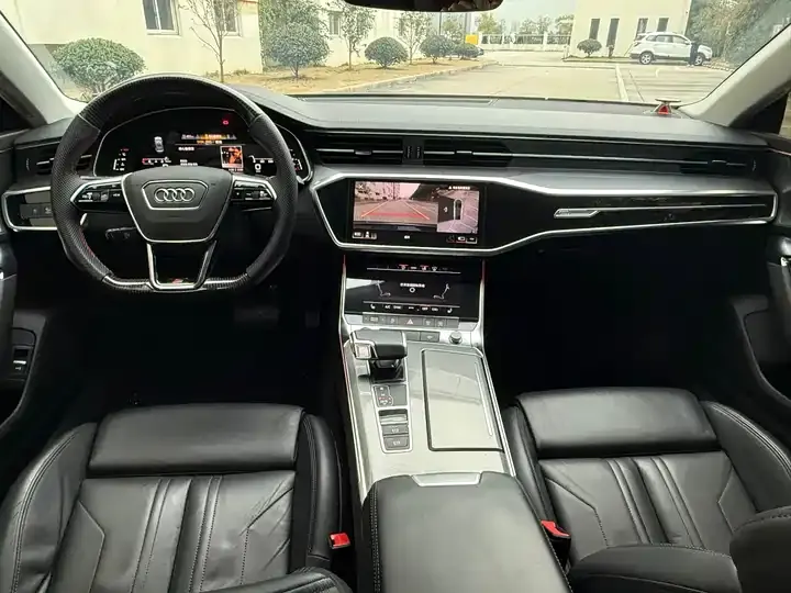 Audi A7 2023 45 TFSI Selection 7