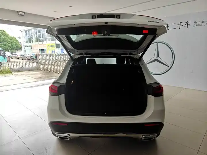 Mercedes Benz GLA 2023 GLA 220 6