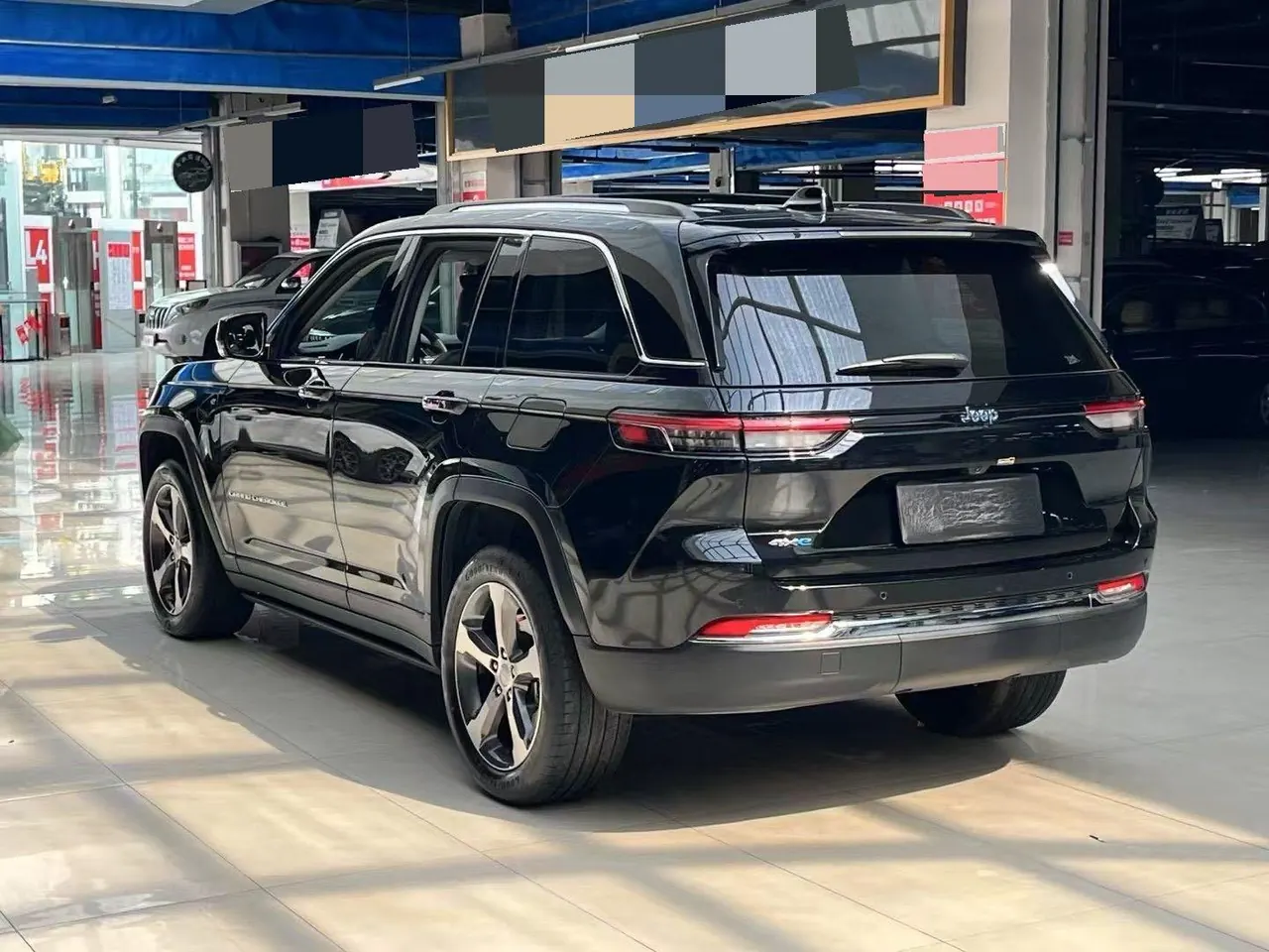 Jeep Grand Cherokee (Imported) 2023 Grand Cherokee 4xe 2.0T Far Peak Edition Automatic Gear 8