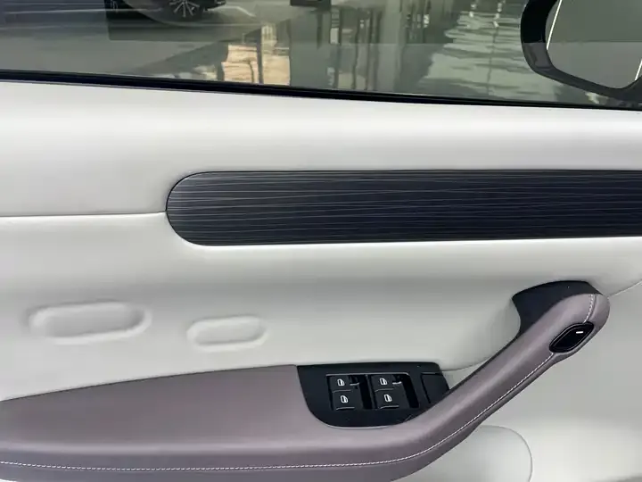 Leapmotor C11 2023 Model, All-Electric, 500km Range, Smart Edition 8