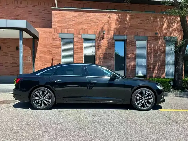 Audi A6L 2023 45 TFSI quattro Selected to Be Elegant 11