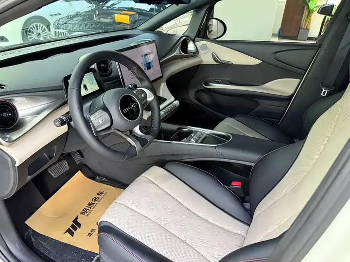 Dolphin 2023 420km Free Edition 7