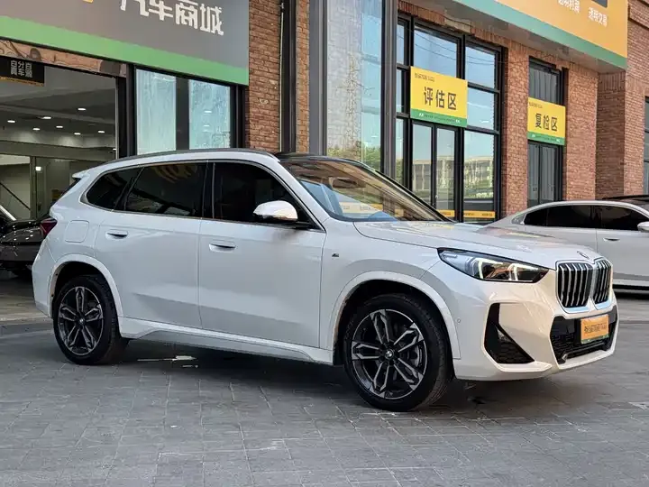 BMW X1 2023 sDrive25Li M Sport Suit 3