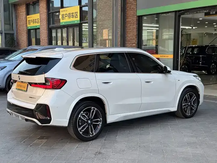 BMW X1 2023 sDrive25Li M Sport Suit 7