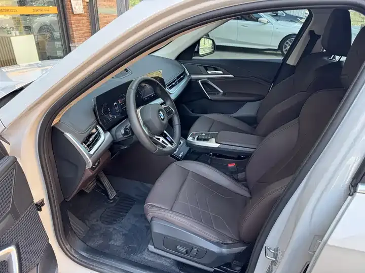 BMW X1 2023 sDrive25Li M Sport Suit 8
