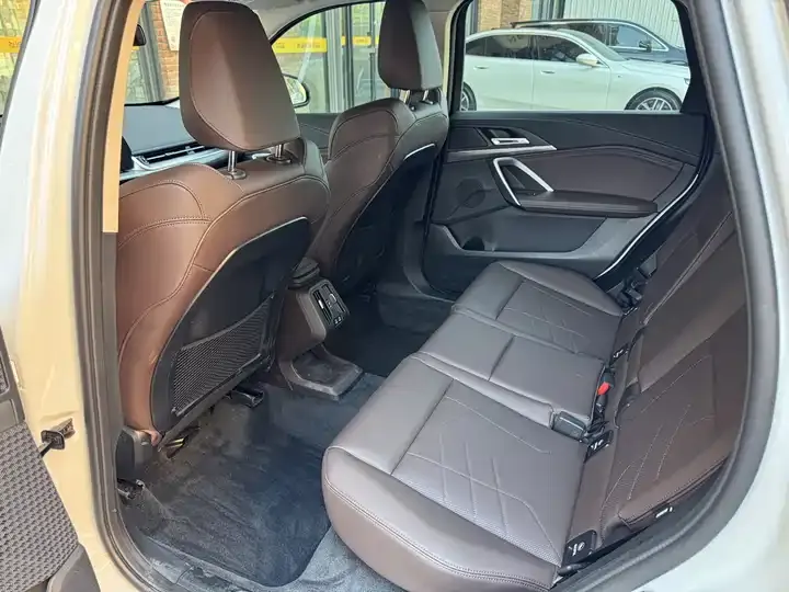 BMW X1 2023 sDrive25Li M Sport Suit 9