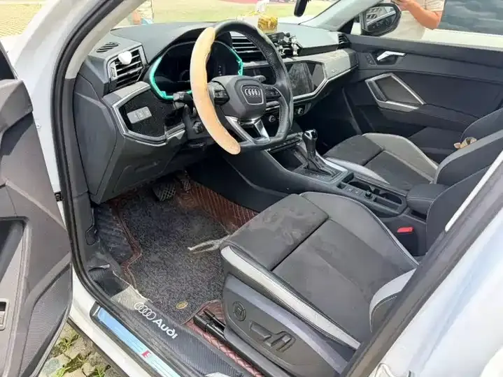 Audi Q3 2022 35 TFSI Fashion Dynamic 3
