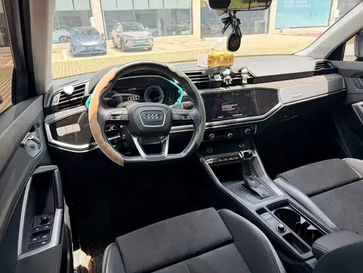 Audi Q3 2022 35 TFSI Fashion Dynamic 5