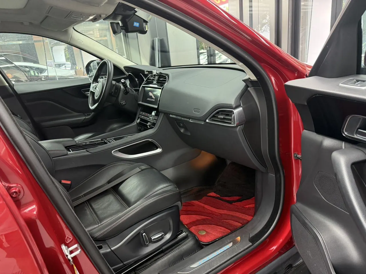 Jaguar F-PACE (Imported) 2020 F-PACE 2.0T City Premium Edition Automatic Gear 2