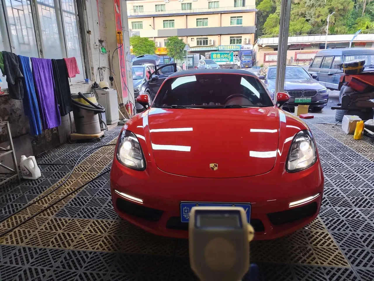 Открыть галерею: Porsche 718 (Imported) 2020 718 Boxer 2.0T Automatic