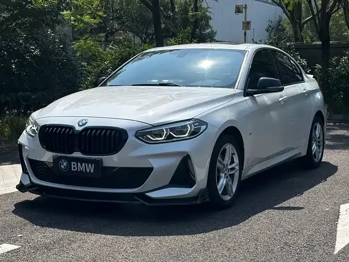 BMW 1 Series 2021 120i M Sports Obsidian Night Edition - View 1
