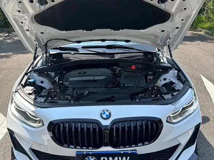 BMW 1 Series 2021 120i M Sports Obsidian Night Edition 12