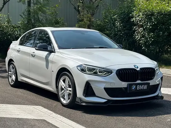 BMW 1 Series 2021 120i M Sports Obsidian Night Edition 3