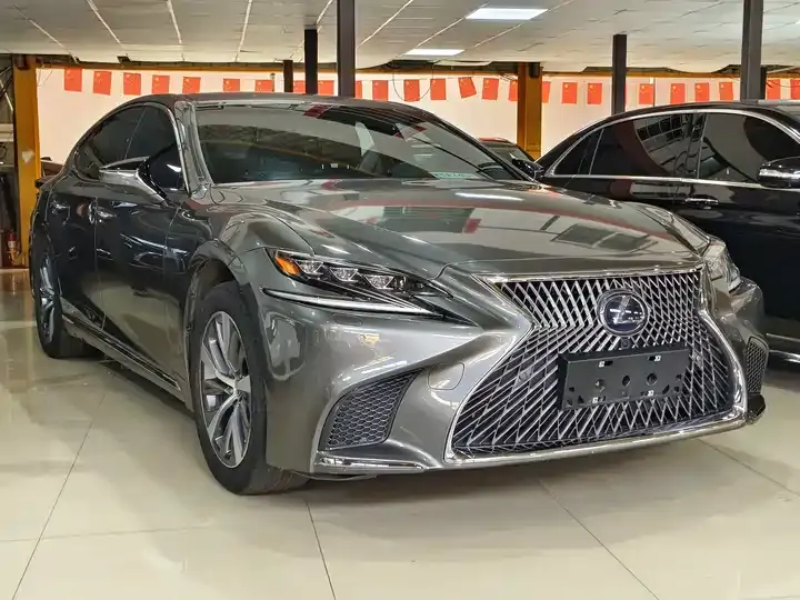 Lexus LS 2020 500h Excellent Edition Country VI 3