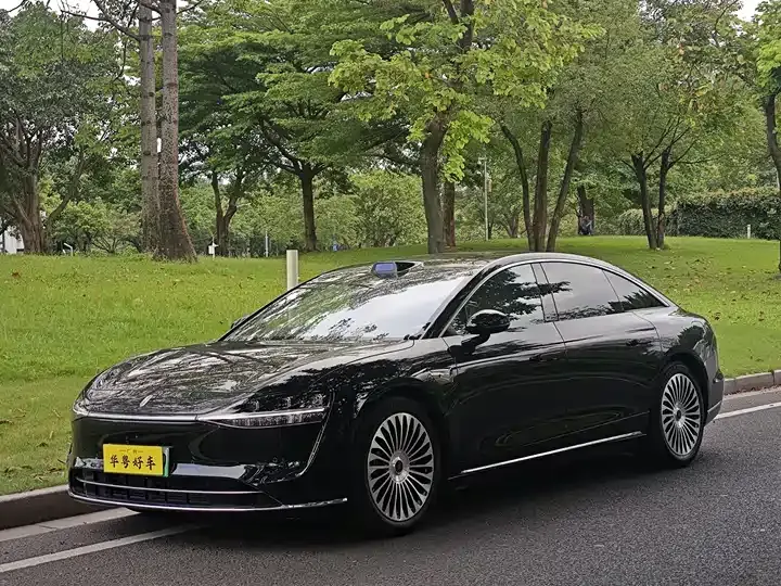 Luxeed S9 2026 extended range Ultra rear drive 53kWh (192 line laser Radar) - View 1