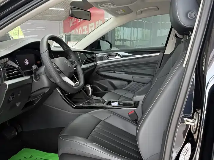 Passat 2022 280TSI Elite Edition 7