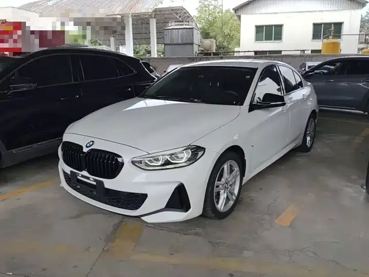 BMW 1 Series 2021 Changed to 120i M Sports Obsidian Night Edition - View 1