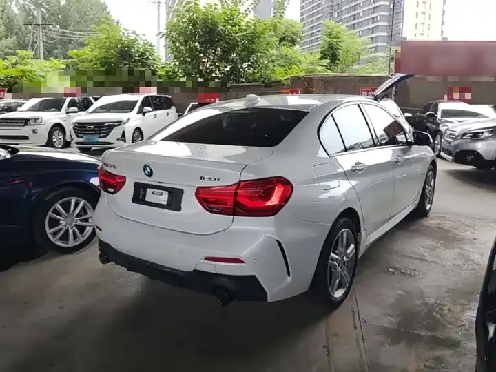 BMW 1 Series 2021 Changed to 120i M Sports Obsidian Night Edition 7