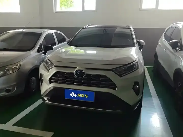 RAV4 RongFang 2020 Dual Engine 2.5L E-CVT Four-wheel Drive Flagship Edition 2