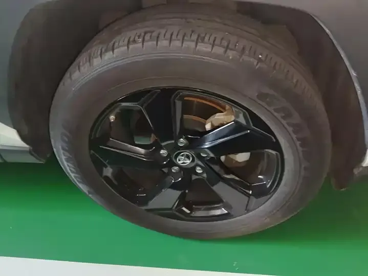 RAV4 RongFang 2020 Dual Engine 2.5L E-CVT Four-wheel Drive Flagship Edition 6