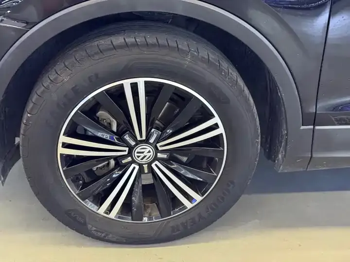 Tiguan L 2020 330TSI Automatic Two-Drive Panoramic Comfort Edition VI 11