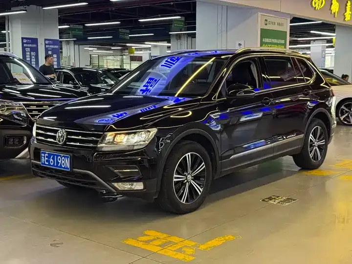 Tiguan L 2020 330TSI Automatic Two-Drive Panoramic Comfort Edition VI 2