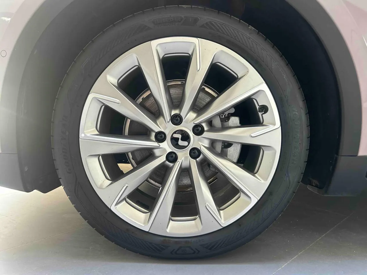 ONVO 2025 L60 60kWh four-wheel drive version automatic gear 3