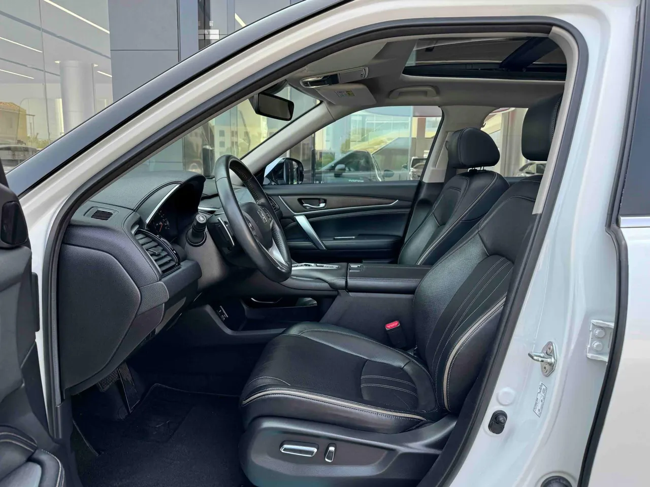 Honda 2020 Crown Road 2.0T 370TURBO Two-Drive Deluxe Automatic Gear 4