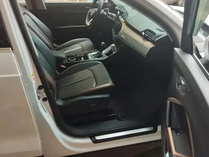 Audi Q3 2022 35 TFSI Fashion Elegant 8
