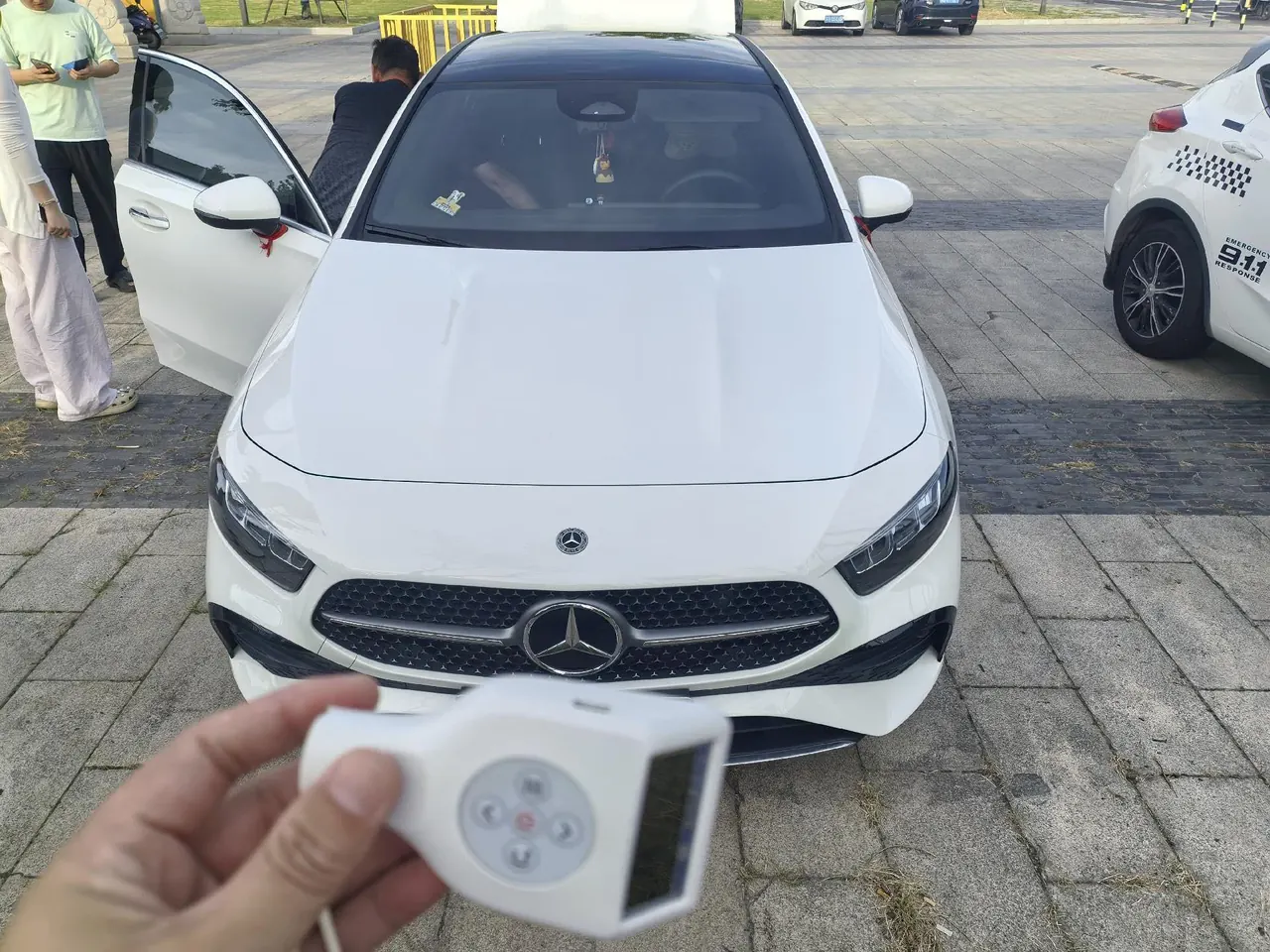 Mercedes Benz Class A 2023 A 200 L 1.3T Fashion Automatic Gear 2