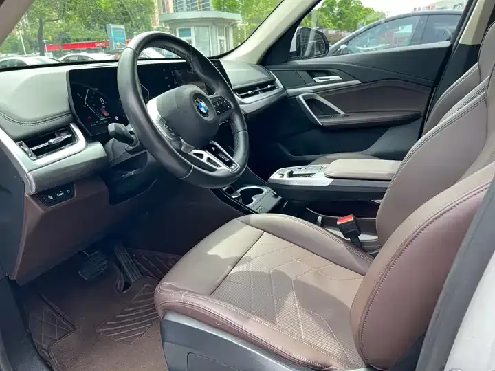 BMW X1 2023 sDrive25Li M Sport Suit 7