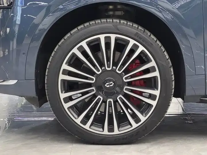 AITO M9 2024 extended range Ultra version 42kWh 6-seat version 4