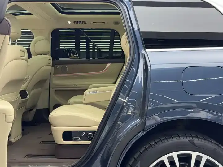 AITO M9 2024 extended range Ultra version 42kWh 6-seat version 9