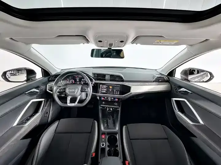 Audi Q3 2022 35 TFSI Fashion Dynamic 7