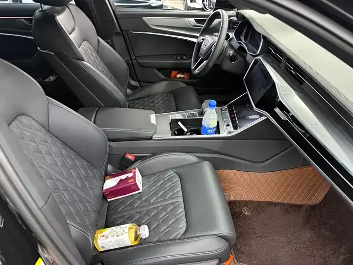 Audi A6L 2025 45 TFSI Selected Dynamic Type 11