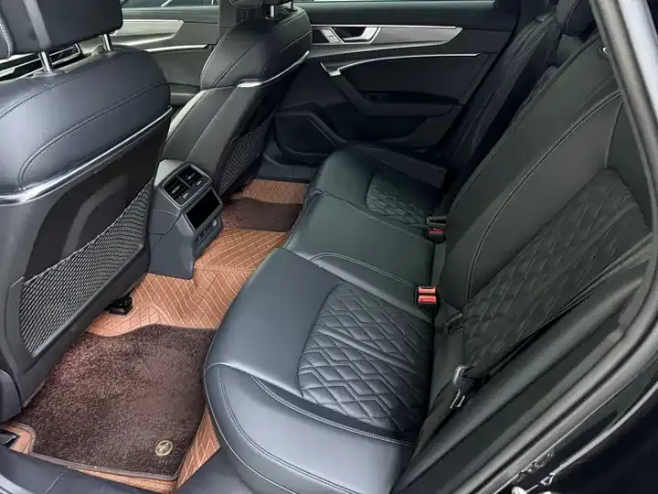 Audi A6L 2025 45 TFSI Selected Dynamic Type 7