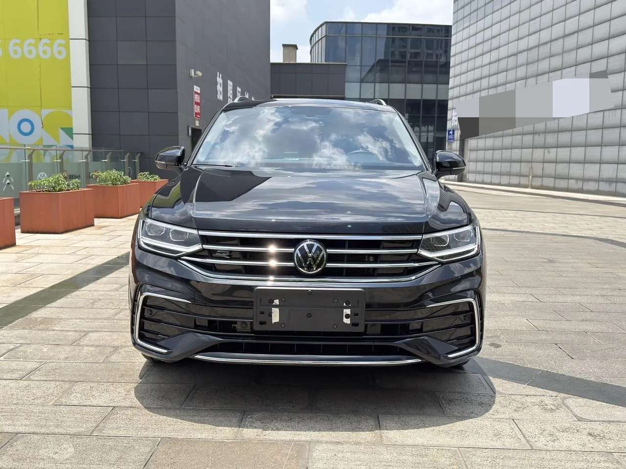 Volkswagen 2024 Tiguan L R-Line 2.0TSI 330TSI Two‑wheel‑drive R‑Line Dragon Glory Edition Automatic 2