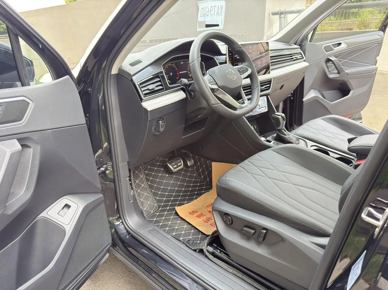 Volkswagen 2024 Tiguan L R-Line 2.0TSI 330TSI Two‑wheel‑drive R‑Line Dragon Glory Edition Automatic 7
