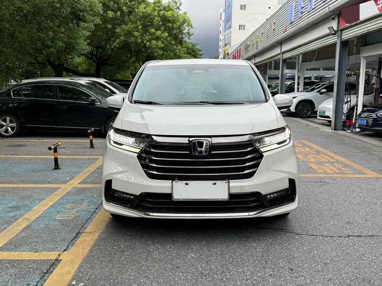 Honda 2024 Odyssey Hybrid 2.0 Stepless Sharp Smart Edition Automatic Gear 2