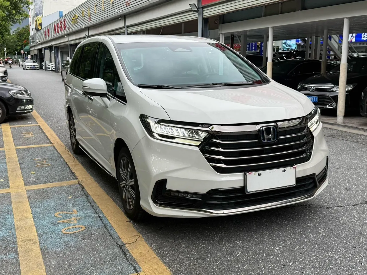 Honda 2024 Odyssey Hybrid 2.0 Stepless Sharp Smart Edition Automatic Gear 3