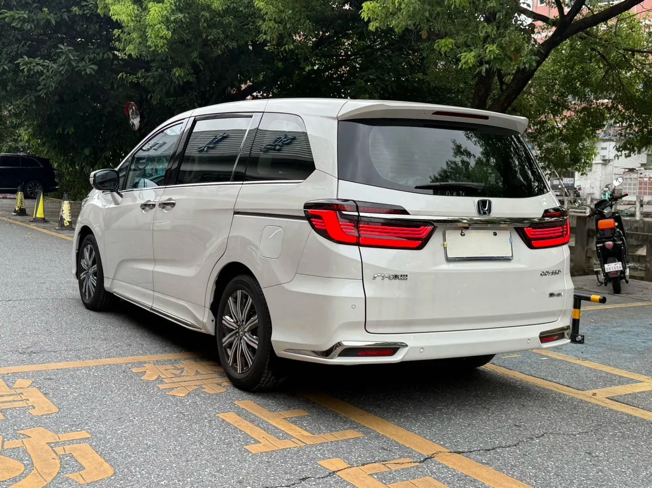 Honda 2024 Odyssey Hybrid 2.0 Stepless Sharp Smart Edition Automatic Gear 4