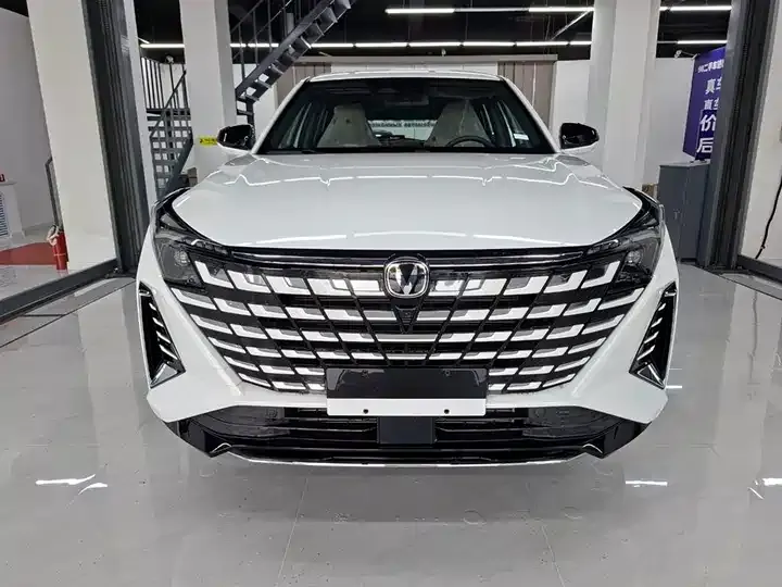 ChangAn UNI-Z 2026 1.5T Free Edition 2