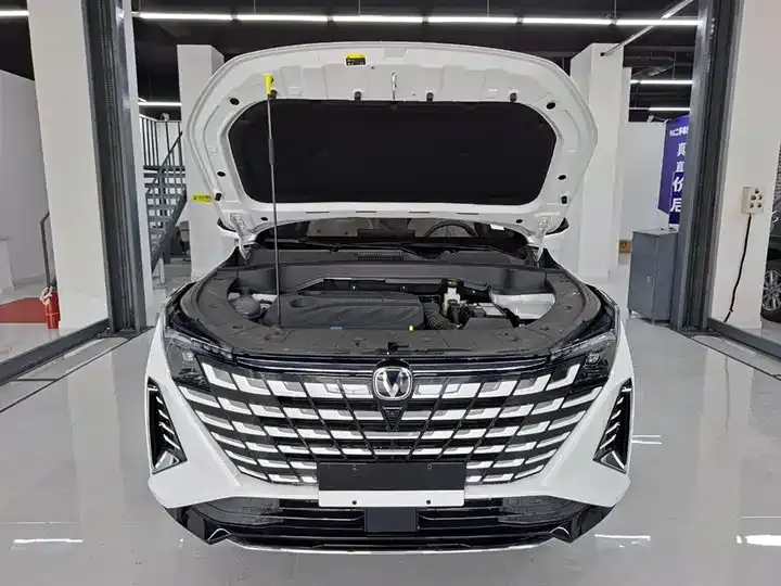 ChangAn UNI-Z 2026 1.5T Free Edition 7