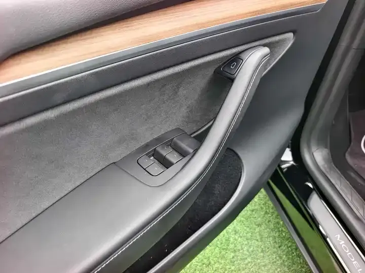 Model Y 2021 Standard Endurance Rear Drive Edition 9