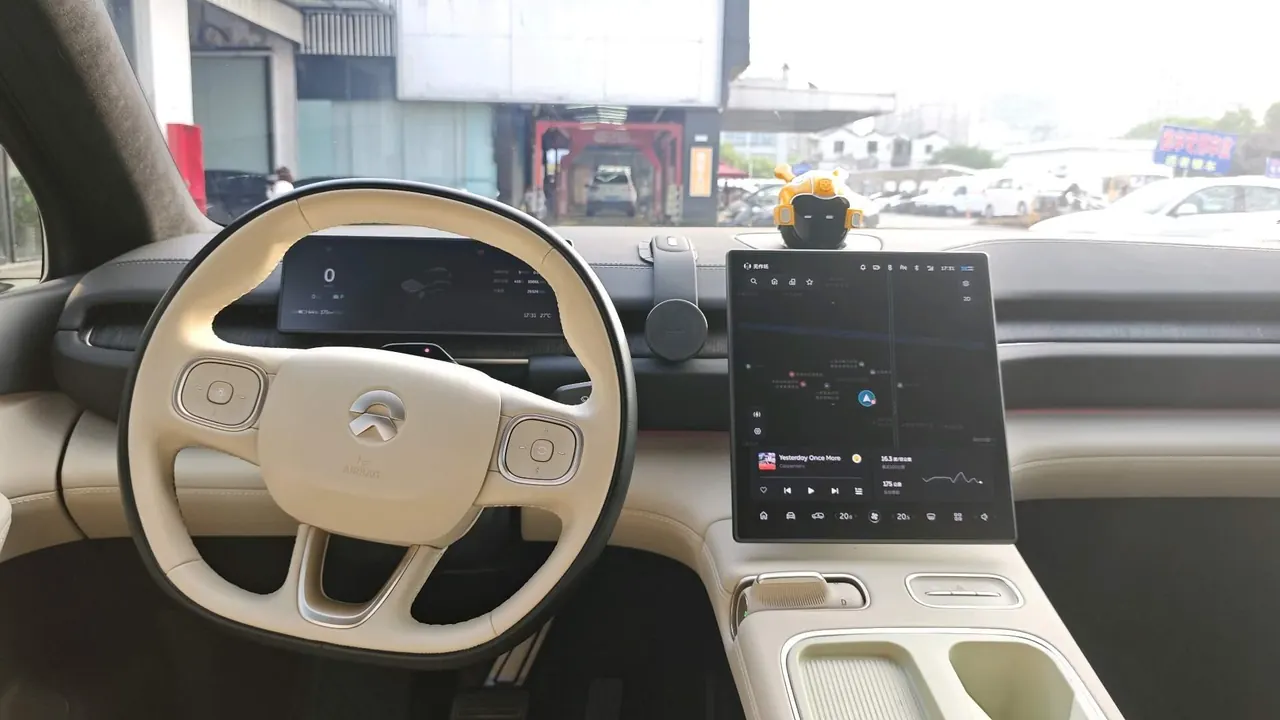 NIO 2023 ES6 75kWh automatic gear 9