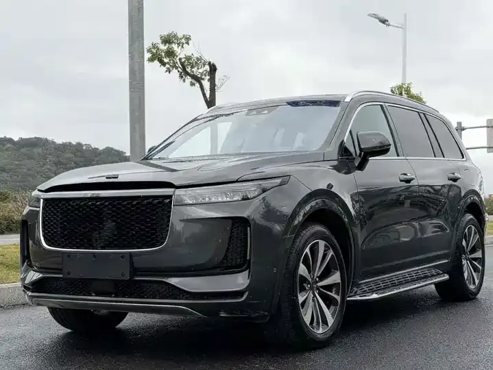 Li ONE 2020 extended 6-seat version - View 1
