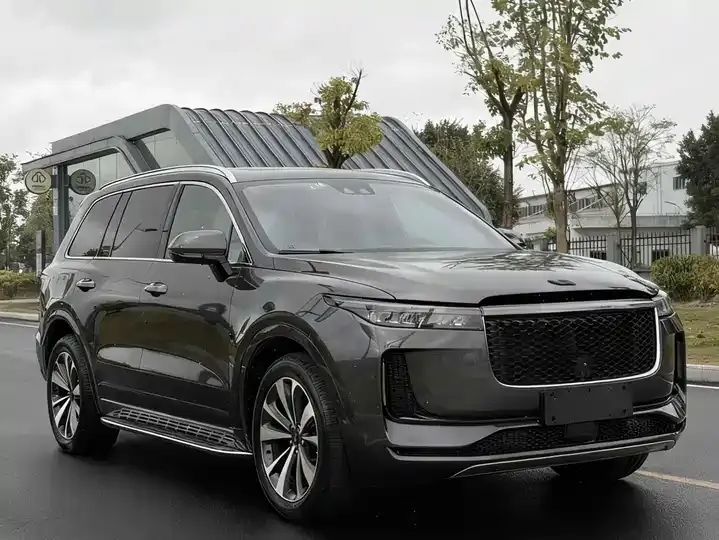 Li ONE 2020 extended 6-seat version 3