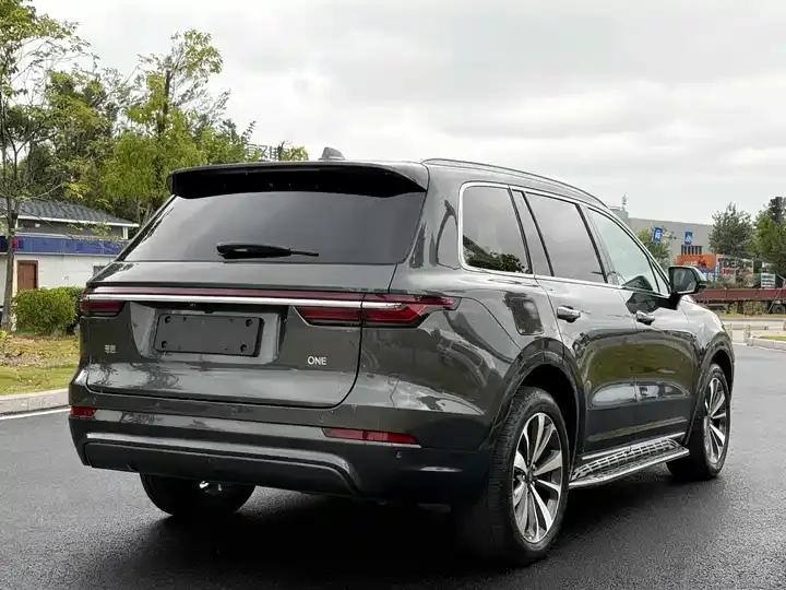 Li ONE 2020 extended 6-seat version 4