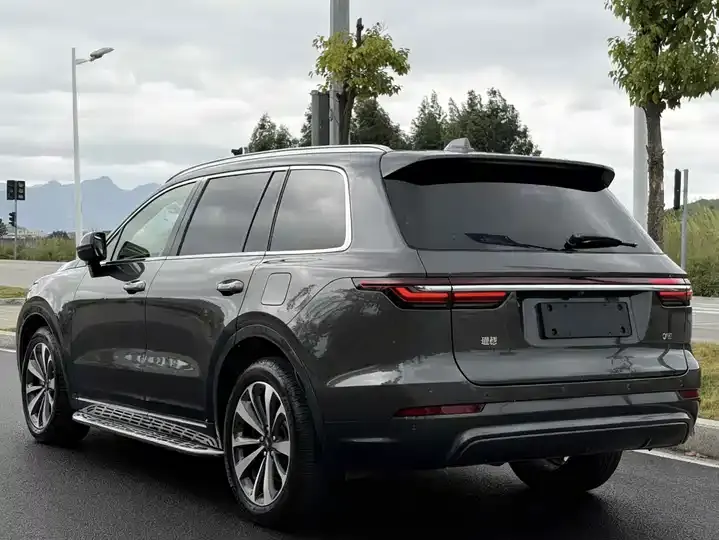 Li ONE 2020 extended 6-seat version 6