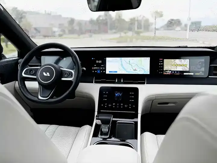 Li ONE 2020 extended 6-seat version 7